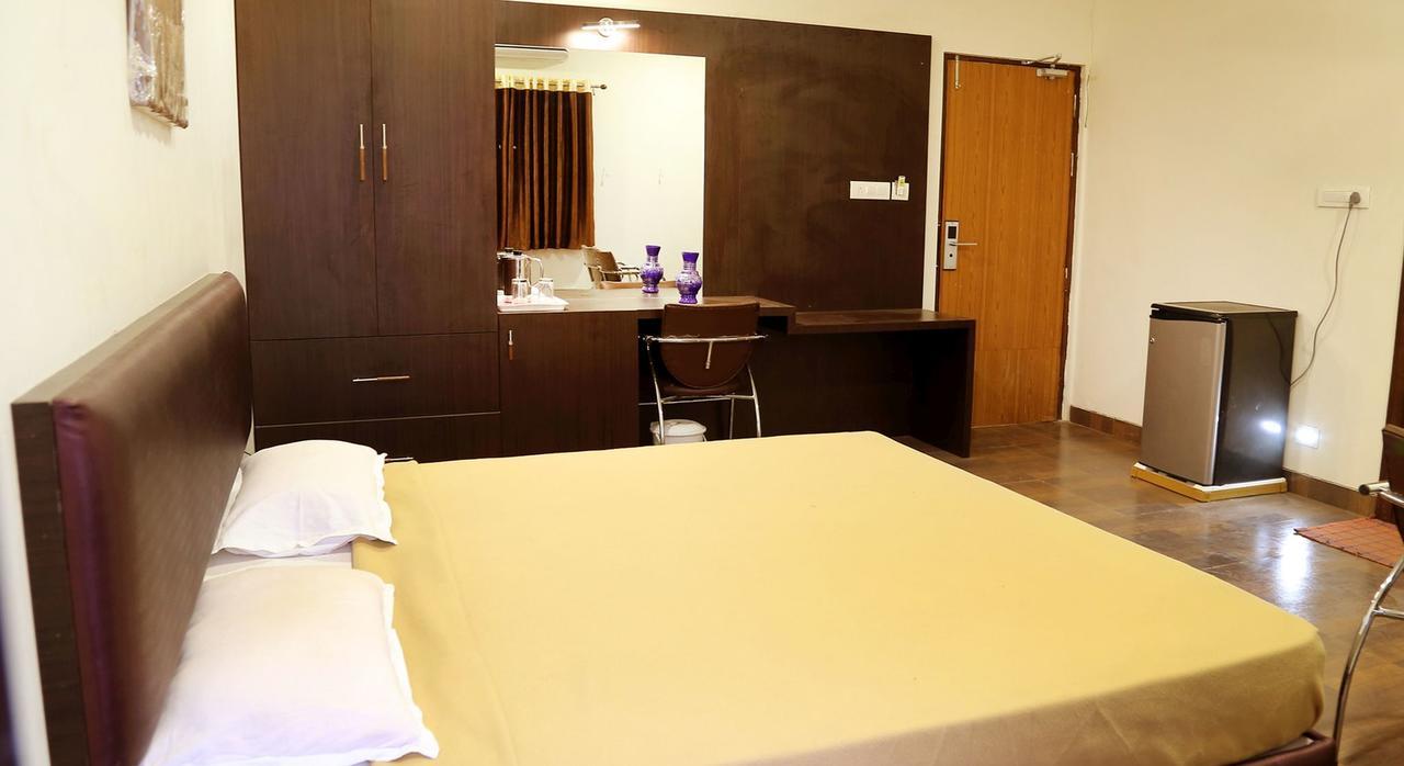 Kailash Residency Hotel Aurangabad  Eksteriør billede